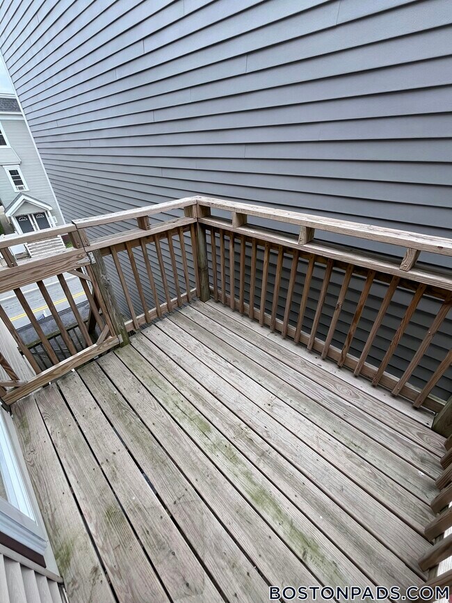 Building Photo - 1084 Dorchester Ave