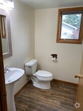 Building Photo - 105 Hueth Ln