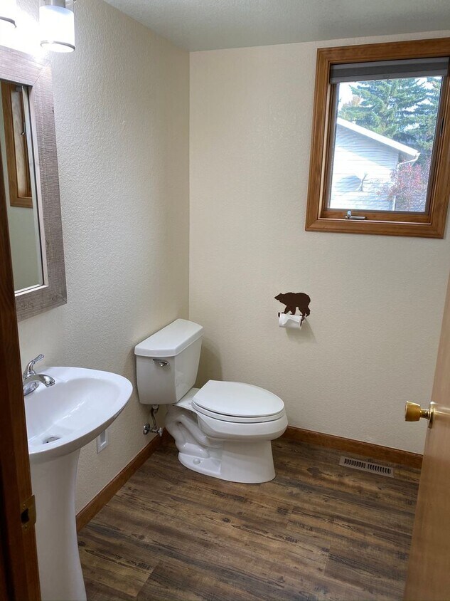 Foto principal - 4 Bedroom on the edge of town in Whitefish!