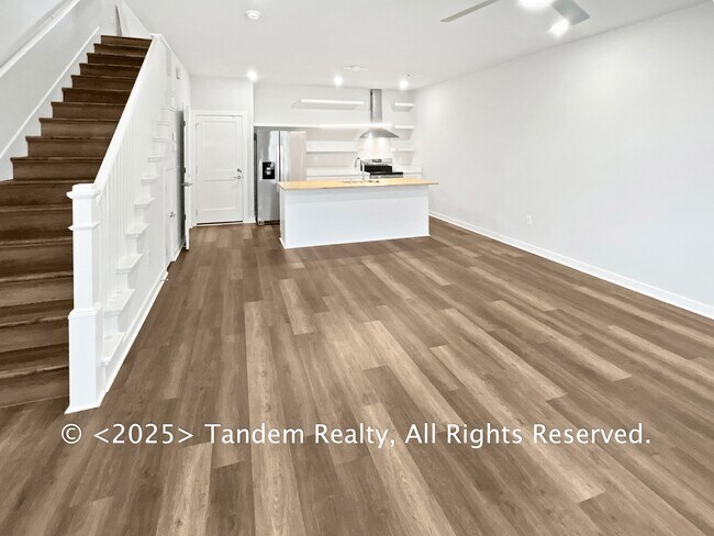 Building Photo - 3647 Hydes Ferry Rd