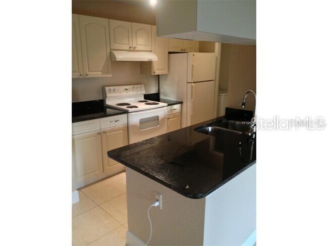 Foto del edificio - 2550 N Alafaya Trail