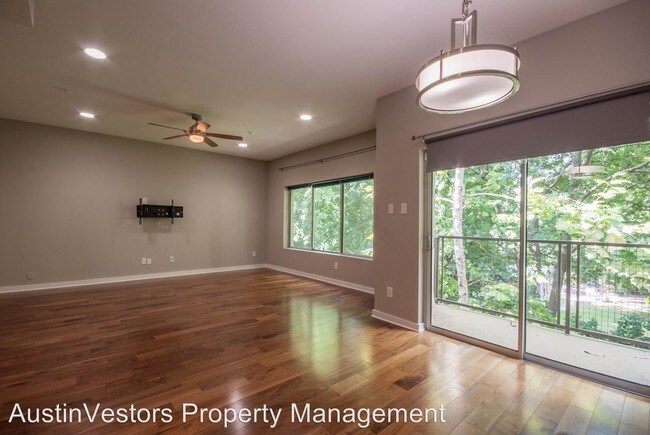 Building Photo - 2 br, 1.5 bath House - 503 Swanee Dr Apt #15