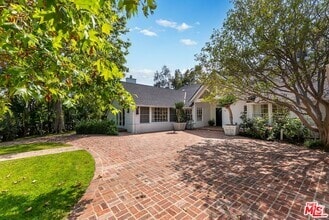 Building Photo - 797 Amalfi Dr