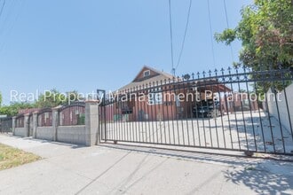 Building Photo - 1362 E 61st St