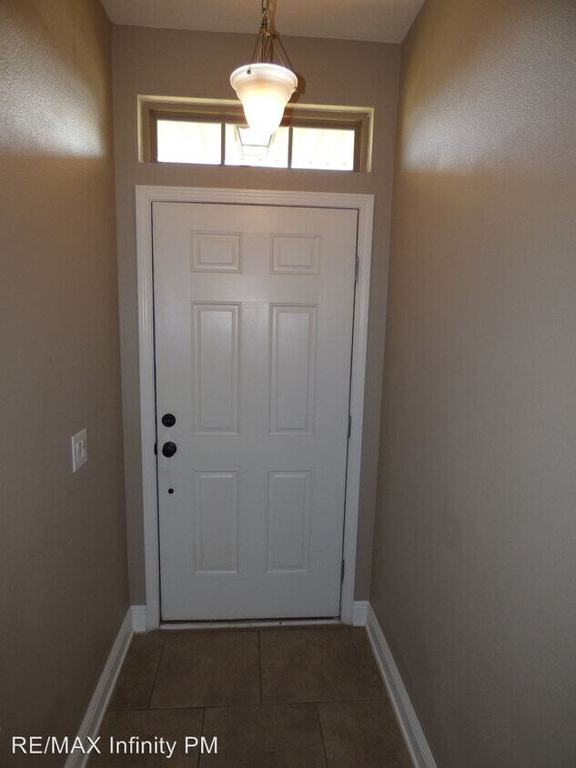 Foto principal - 3 br, 2 bath House - 6919 Harvest Way