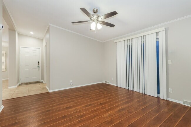 Foto del edificio - 21039 Sweet Blossom Ln
