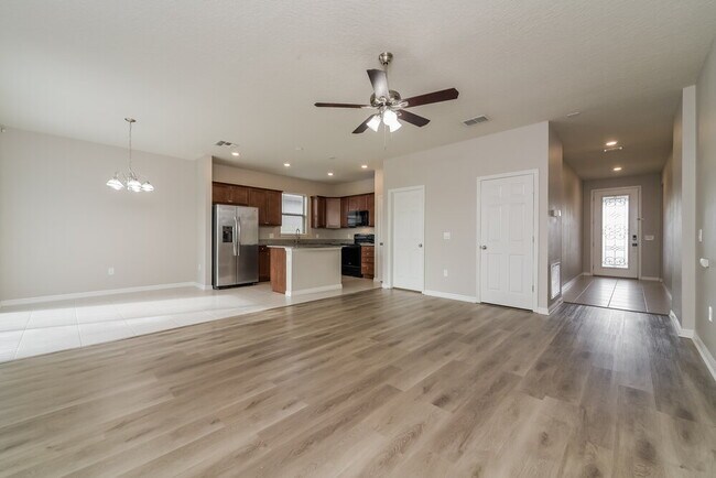 Foto del edificio - 1733 Cayman Cove Cir