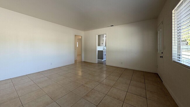 Building Photo - 12704 California St