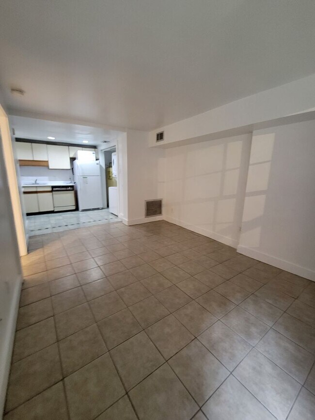 Foto del edificio - **APPLICATION PENDING** JONES LANE GARDEN ...