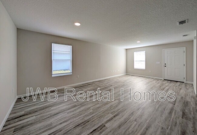 Foto del edificio - 8459 Buttercup St