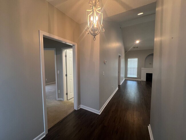 Building Photo - 3 bedroom 2 bathroom in Clear Creek Colony