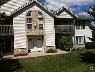 outside Front - 203 E Lake Park Pl