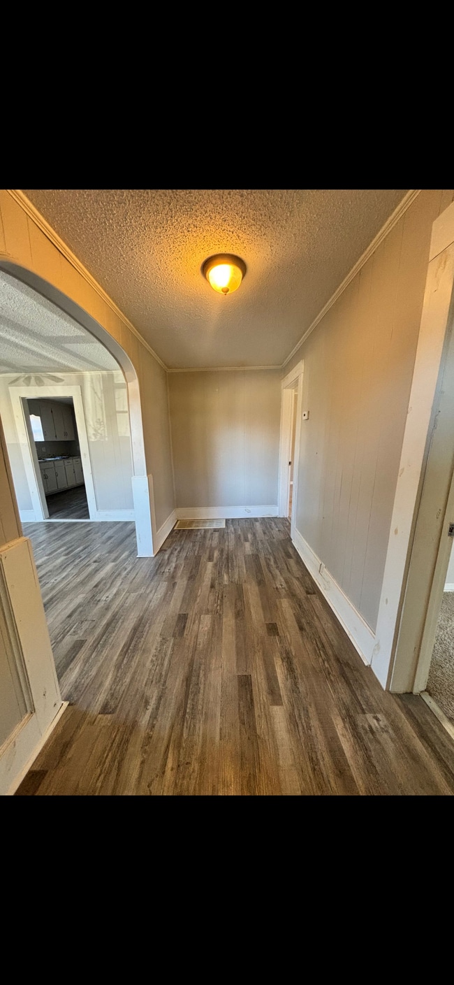 Building Photo - 209 Home St