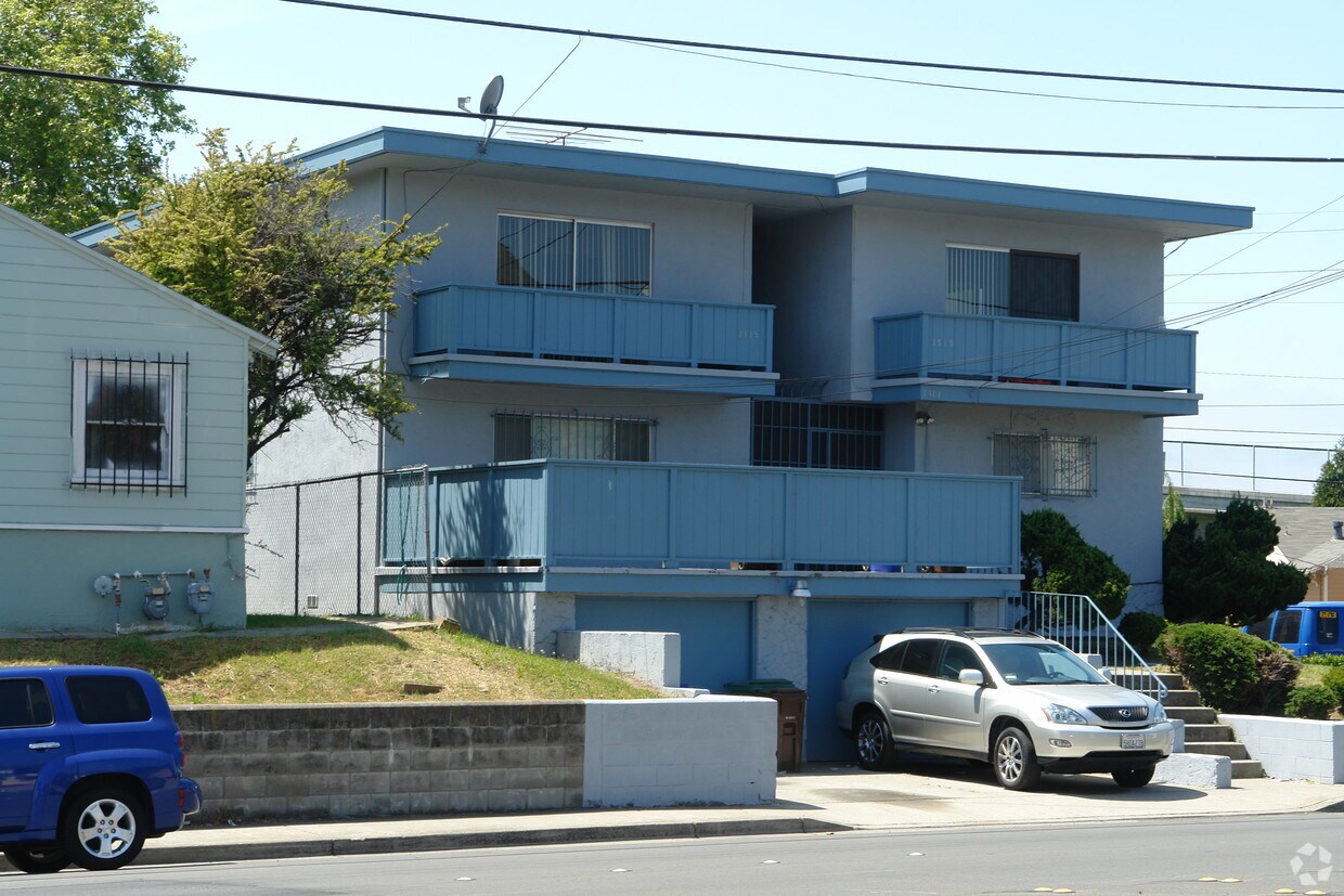 Foto del edificio - 1311-1315 Carlson Blvd