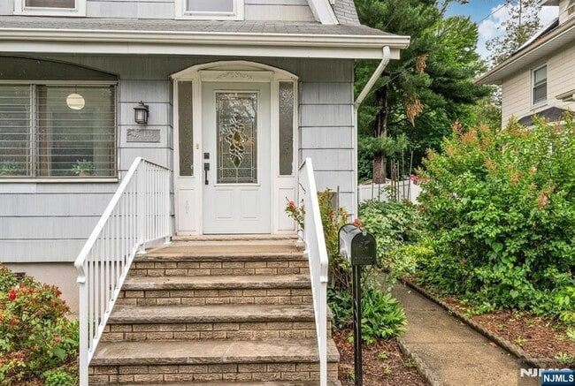 Foto del edificio - 133 Highwood Ave