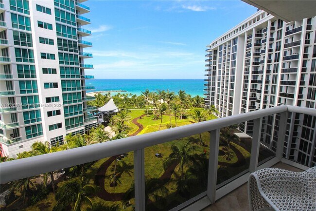 Foto del edificio - 10275 Collins Ave