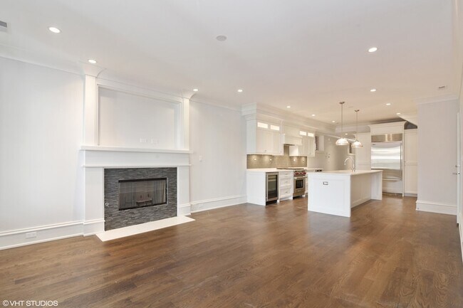 Foto del edificio - 3533 N Wilton Ave