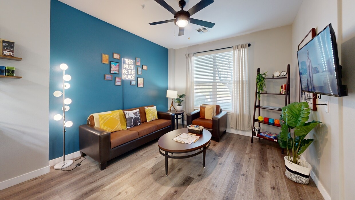 Photo - The District on 5th Apartments