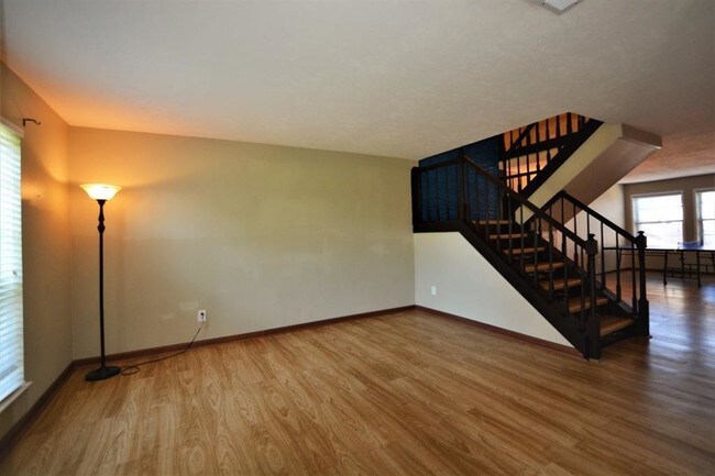 Building Photo - 11499 Sabo Rd
