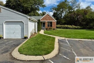 Building Photo - 41 Wycoff Way E