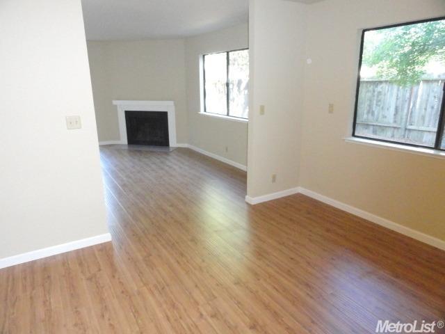 Building Photo - Stonegate Condo