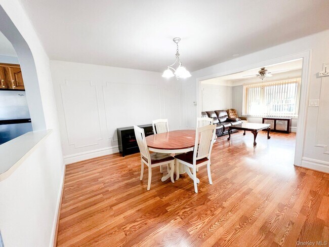 Foto del edificio - 32-59-59 46th St