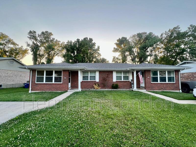 835 Cole Blvd, Saint Charles, MO 63301 Condo for Rent in Saint Charles, MO