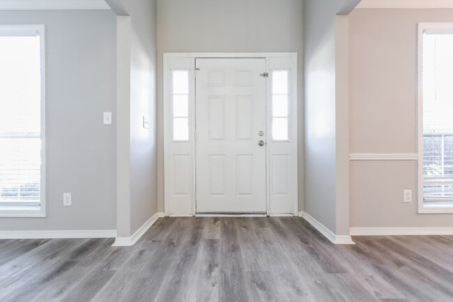 Building Photo - 6531 Alford Way