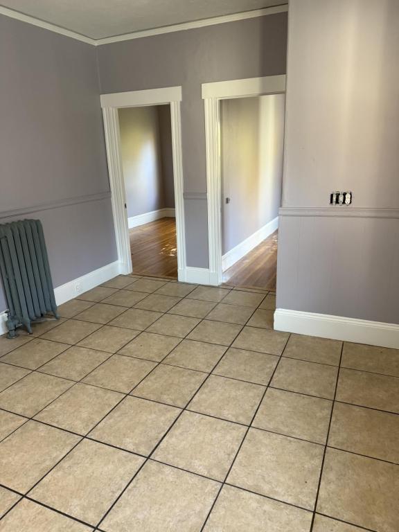 Building Photo - 164 S Pleasant St