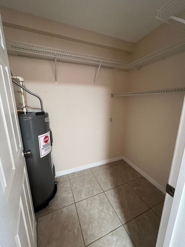 Foto del edificio - Welcome to Your New Home in Serene Wedgefield, FL