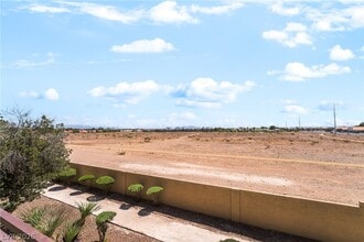 Building Photo - 8070 W Russell Rd
