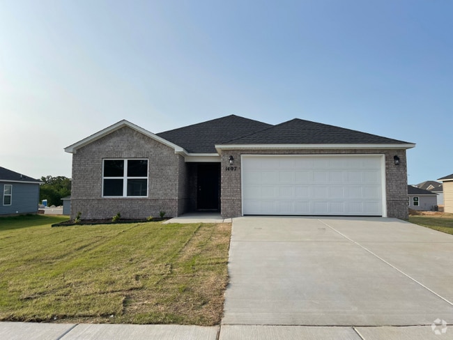 Building Photo - 1407 E Vangston Ct