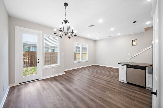 Foto del edificio - 8474 Berry Green Ln