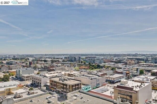 Building Photo - 988 Franklin St