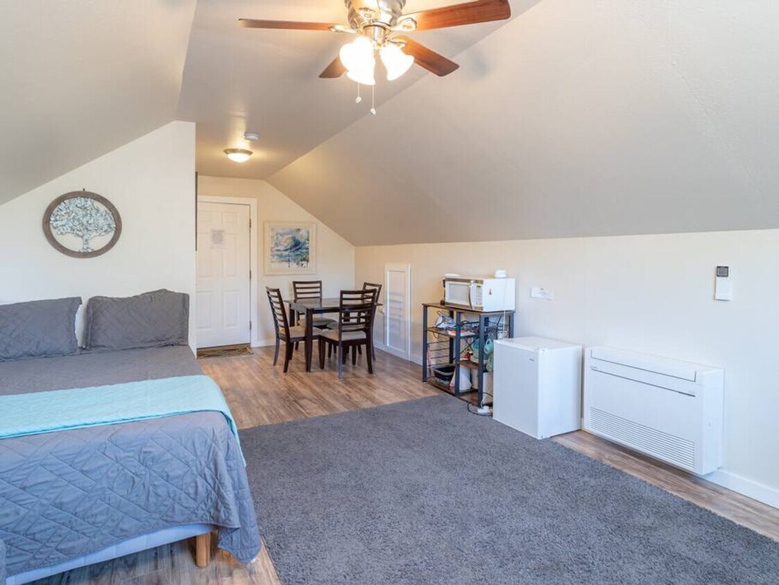 Foto principal - 1427 E Hays St
