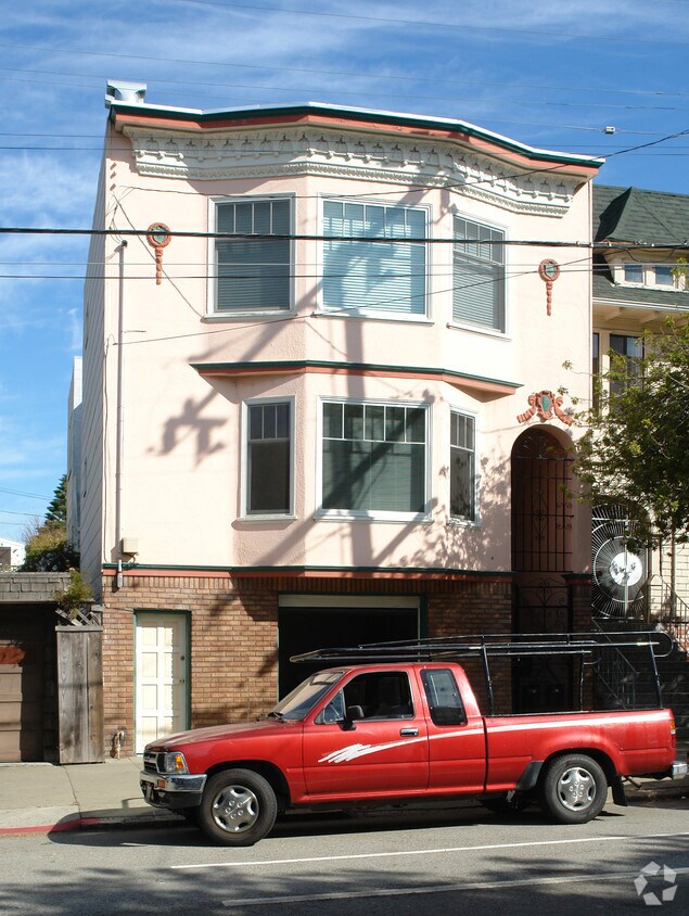 Primary Photo - 30 Cabrillo St