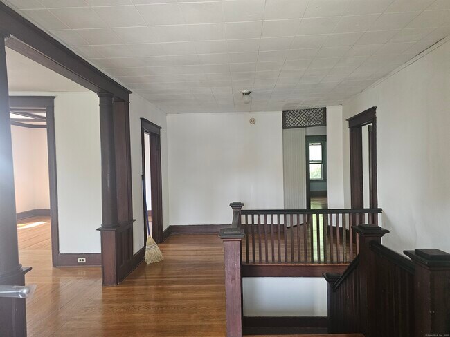 Foto del edificio - 32 Latham St