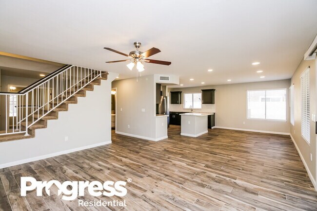 Building Photo - 1912 E 39th Ave