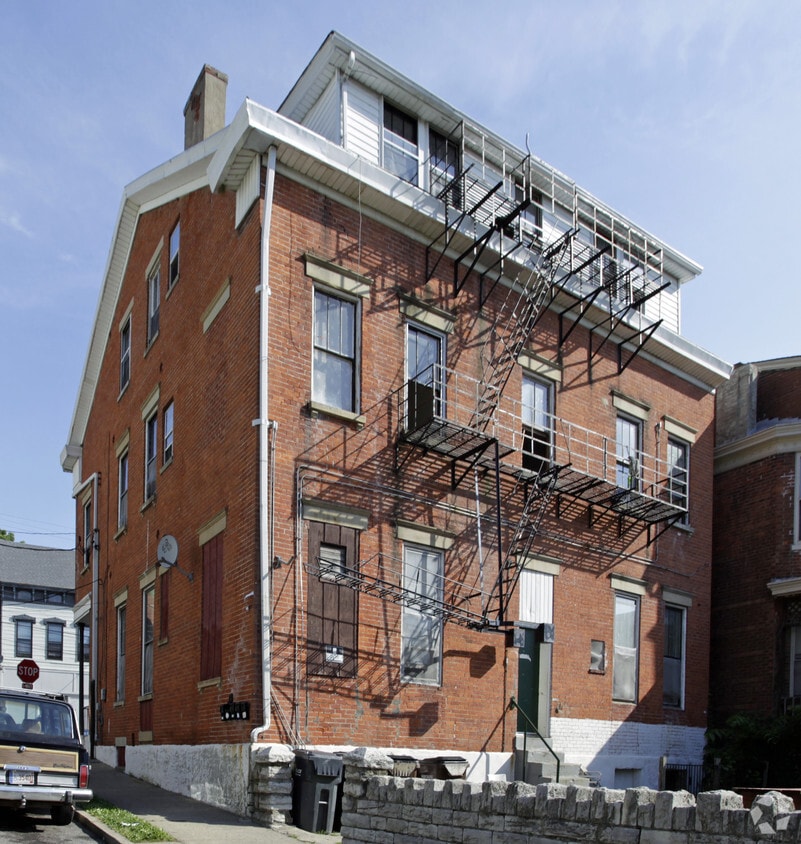 Building Photo - 661 Pike St