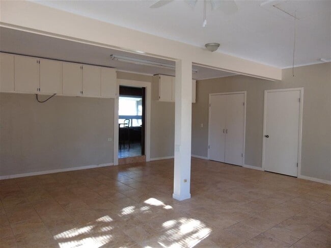 Foto del edificio - 504 N Chaparral