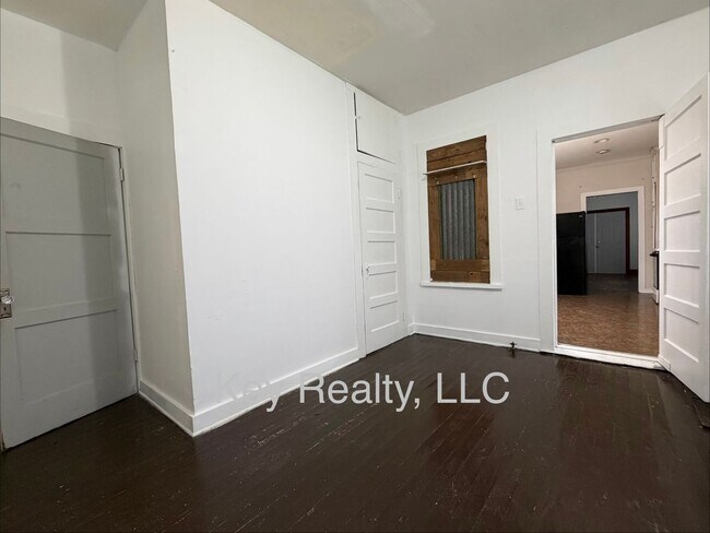 Building Photo - ****100 Hill Street - Pineville