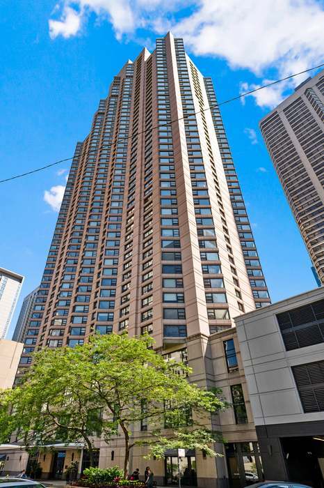 Foto principal - 401 E Ontario St