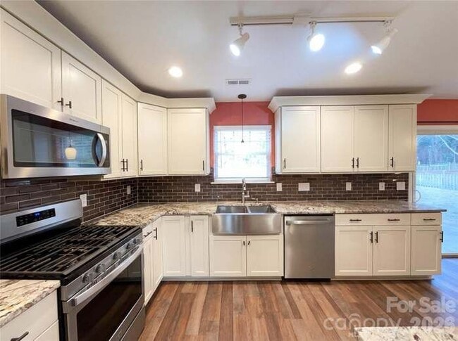 Building Photo - 3309 Arbor Pointe Dr