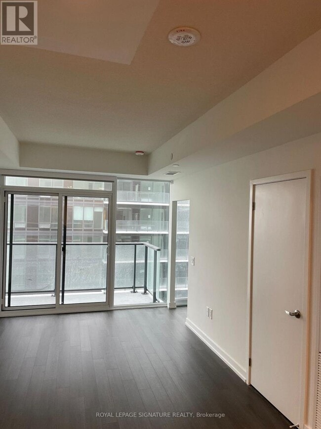Building Photo - 4010 Eglinton Ave W