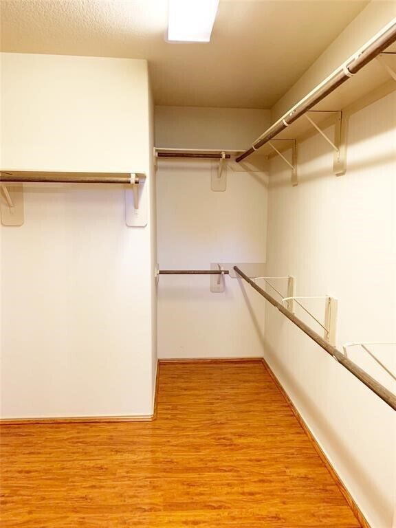 Foto del edificio - 5603 Sunfall Bend Ln