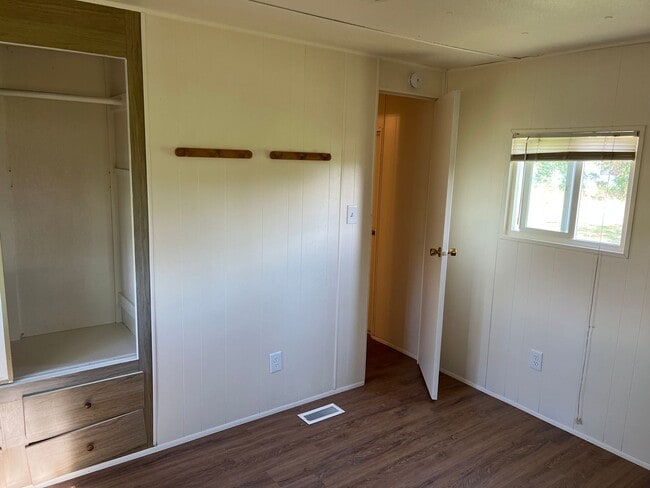Building Photo - Peaceful 55+ Living – Spacious 3 Bed, 2 Bath Home in Cheney