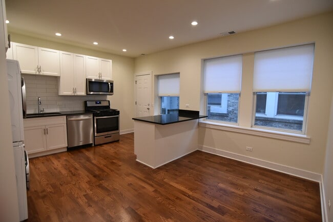 Foto del edificio - 3232 N Clark St