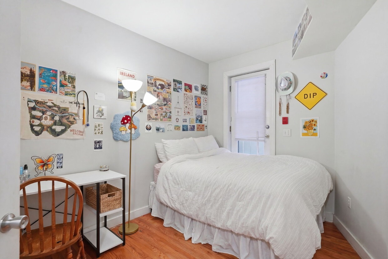 Building Photo - 41 Symphony Rd