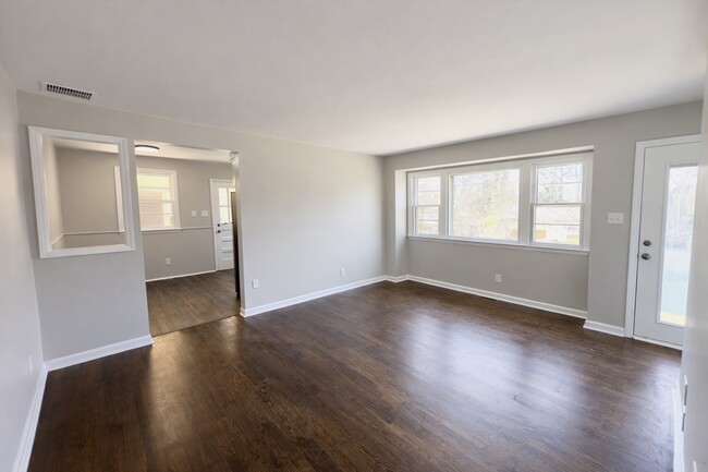 Foto del edificio - 108 Revere Dr