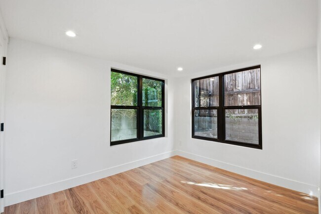 Foto del edificio - 1105 Stanford Ave